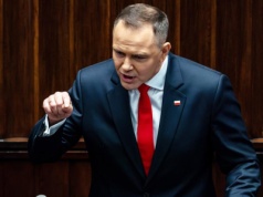 Prezydent wetuje, rząd mówi o piachu w tryby. A biznes czasem się cieszy