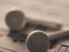 Muzyka podczas operacji poprawia wyniki zabiegi i przyspiesza rekonwalescencję