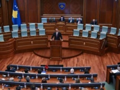 Przedterminowe wybory w Kosowie po miesiącach kryzysu