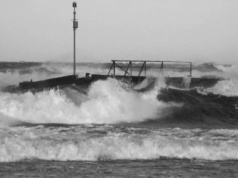 Ekstremalny sztorm doprowadził do śmierci trzech osób