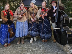 Muzyka, przysmaki, rękodzieło, niespodzianki. W Szczyrku trwa jarmark dla Mateusza