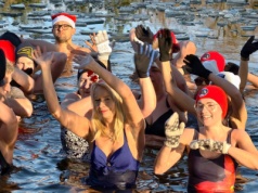 Wśród lodu gorąca atmosfera (ZDJĘCIA)