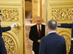 Jak Putin podporządkował sobie rosyjskich oligarchów. Pomógł mu Zachód