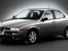 Włoskie auta-zombie kupiono jako nowe. Fiat Coupe i Alfa 156 wciąż znajdują pierwszych właścicieli