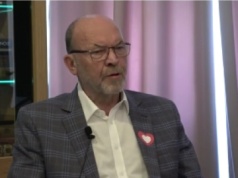 Bydgoski poseł  musiał przepraszać ambasador za kult mordercy