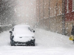 Potężna burza śnieżna na północy Europy. Trzy ofiary śmiertelne, zniszczenia i chaos