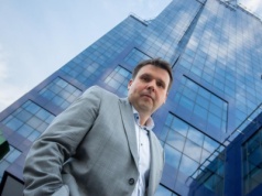 Izera pod presją czasu. Partner z Chin albo utrata miliardów