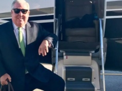 Miliarder przez 37 lat nie wyzbył się syndromu oszusta. O majątku mówi: nie wiem, jak to się stało