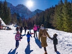 Karta Dużej Rodziny nadal zaskakuje Polaków. Tracą pieniądze przez nieświadomość