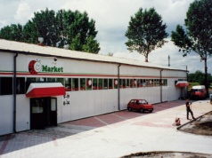 Pierwsza Biedronka w Polsce powstała 30 lat temu. Tak wyglądał wtedy market