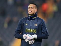 Lech wygra z Legią wyścig o bramkarza? Padła konkretna kwota