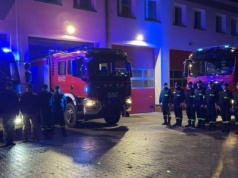 STRAŻACY ODDALI HOŁD DRUHOWI OSP KTÓRY ZGINĄŁ PODCZAS NIESIENIA POMOCY INNYM