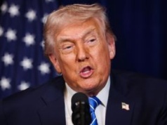 Trump wychwalał Rosję przy Zełenskim. Mówił o "oszustwie"