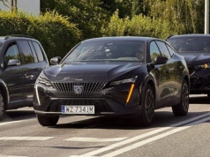 Peugeot 408 z 2024 roku z przebiegiem… 462.652 km