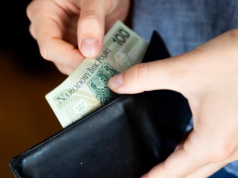 Gotówka odchodzi do lamusa? UE wprowadza limity płatności