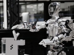 LG CLOiD to inteligentny robot, który przejmie obowiązki w Twoim domu