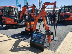 Jak wybrać minikoparkę? Silnik, hydraulika, obsługa