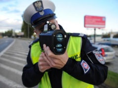 Pędził 95 km/h przez Jagodnik. Pośpiech przypłacił słonym mandatem i utratą prawa jazdy