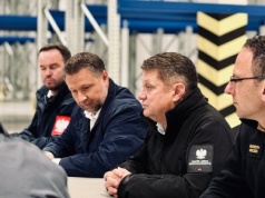 Sieci handlowe i lotnicza ewakuacja. Gen. Rajchel o państwowych rezerwach