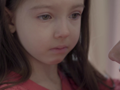 Zdanie, którego nie powinniśmy nadużywać jako rodzice. "Nic się nie stało"