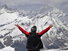 Jak się ubrać na zimowe wycieczki? Poradnik dla początkujących
