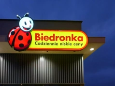 Biedronka wydłuża godziny otwarcia przed Sylwestrem. Do której będzie można zrobić zakupy?