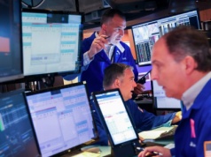 Na rynkach akcji w USA realizacja zysków. Tanieją technologiczne blue chipy