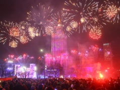 Czy w sylwestra obowiązuje cisza nocna? O tym musisz pamiętać, żeby uniknąć mandatu