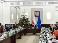 Rząd przywraca praworządność. „Ustawy pełne nadziei”