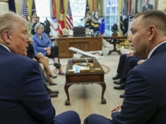 Rozmowa Nawrockiego z Trumpem i Zełenskim. Co powiedział polski prezydent?