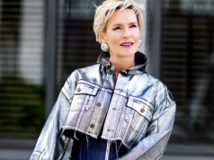 Koniec cekinów. Teraz króluje efekt "metallic". Podkreśla kształty i nie dodaje kilogramów