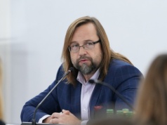 Wyzysk na śmieciówkach. "Pracują dwa-trzy miesiące i nic nie zarobią"