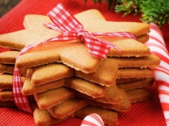 Zostały ci twarde pierniczki? Zamiast łamać zęby, zrób z nich ten deser