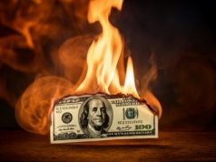 Dolar USD w 2025 roku nurkuje. Co się stało z najsilniejszą walutą świata?