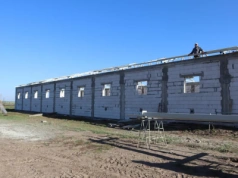 "Będzie mi zacieniać pole". Czy sąsiad może zatrzymać Twoją budowę?