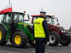 Ciągniki na poboczach, banery na wiaduktach. Protest rolników wystartował