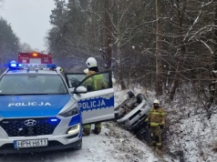 Policja ostrzega kierowców: w rejonie Ciechanowa ślisko na drogach