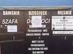 Miała pomgać najbardziej potrzebującym, a została zniszczona. Szafa Dobroci znika z Sieradza