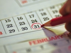 Oni urodzili się 31 grudnia. To sławni pisarze, poeci i artyści