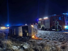 Wypadki, cofka i zablokowane trasy. Atak zimy w woj. warmińsko-mazurskim