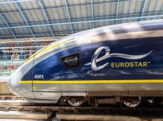 Londyn odcięty w najgorszym czasie. Pod La Manche padło wszystko