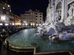 Od 1 lutego oglądanie z bliska Fontanny di Trevi w Rzymie będzie kosztowało dwa euro