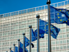 Polska reaguje na dezinformację z użyciem AI na TikToku. Sprawa trafia do Komisji Europejskiej