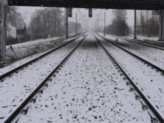 Zima wciąż atakuje. Odwołane niektóre pociągi na linii Ciechanów - Warszawa