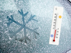 Pogoda na Sylwestra. Przelotne opady śniegu w ostatnim dniu 2025 roku