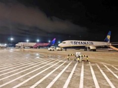 Trzy samoloty wylądowały w Łodzi, zamiast w Modlinie