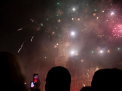 Oni świętują Nowy Rok jako pierwsi na świecie. To wyspa z "polską wioską"