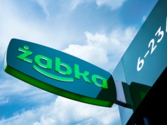 Żabka rozdaje przekąski na Sylwka za 1 zł. Są też nowe posiłki