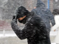 Zaskakujące badanie: Ta aktywność zimą to poważne ryzyko zawału