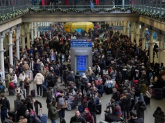 Opóźnione pociągi, gigantyczne korki. "Będę musiała przywitać Nowy Rok sama"